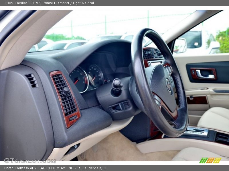 White Diamond / Light Neutral 2005 Cadillac SRX V6