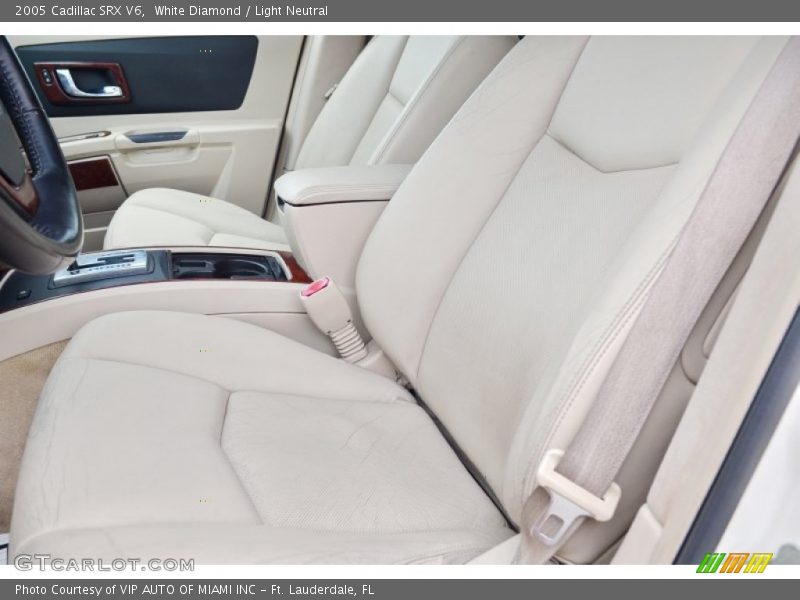 White Diamond / Light Neutral 2005 Cadillac SRX V6