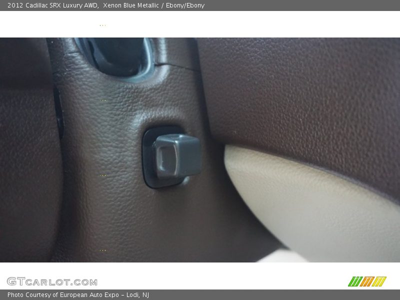 Xenon Blue Metallic / Ebony/Ebony 2012 Cadillac SRX Luxury AWD