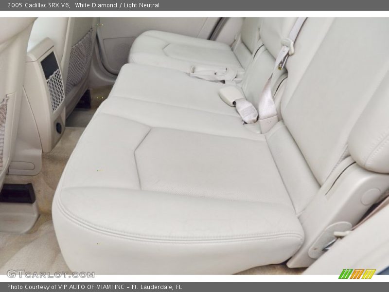 White Diamond / Light Neutral 2005 Cadillac SRX V6