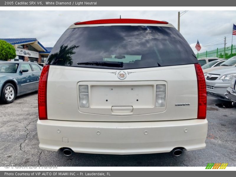 White Diamond / Light Neutral 2005 Cadillac SRX V6