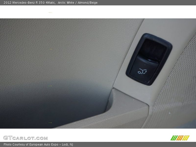 Arctic White / Almond/Beige 2012 Mercedes-Benz R 350 4Matic