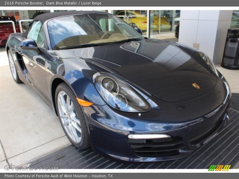 Front 3/4 View of 2016 Boxster 