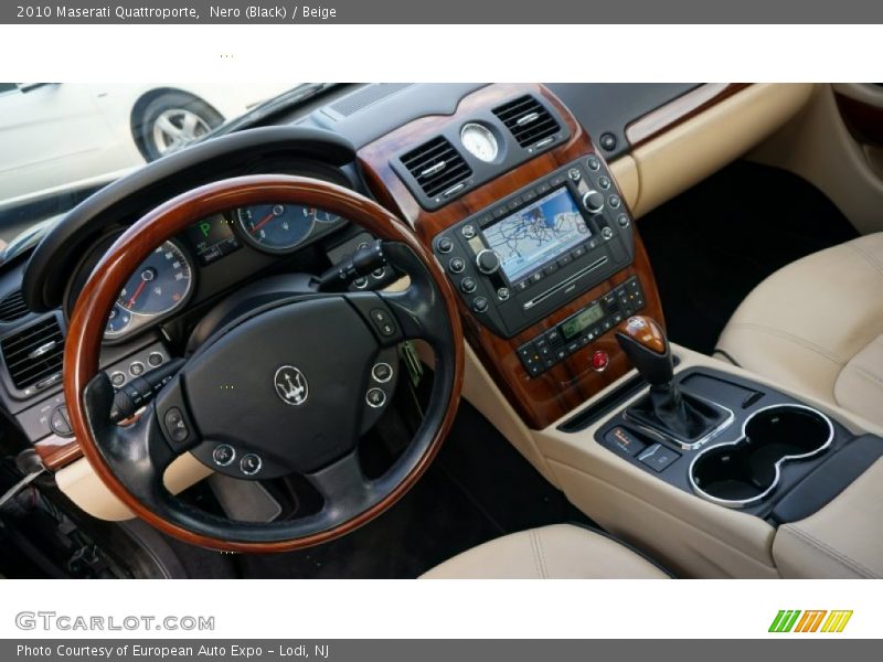 Dashboard of 2010 Quattroporte 