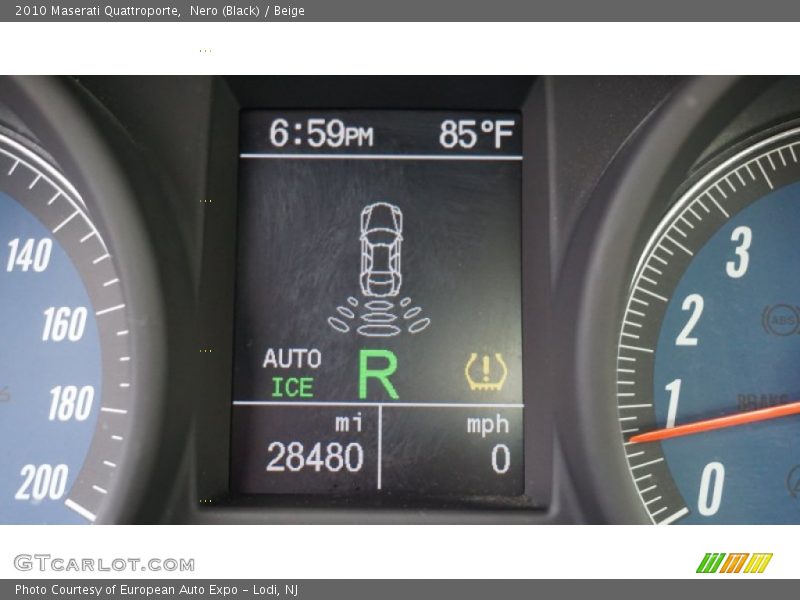 Nero (Black) / Beige 2010 Maserati Quattroporte