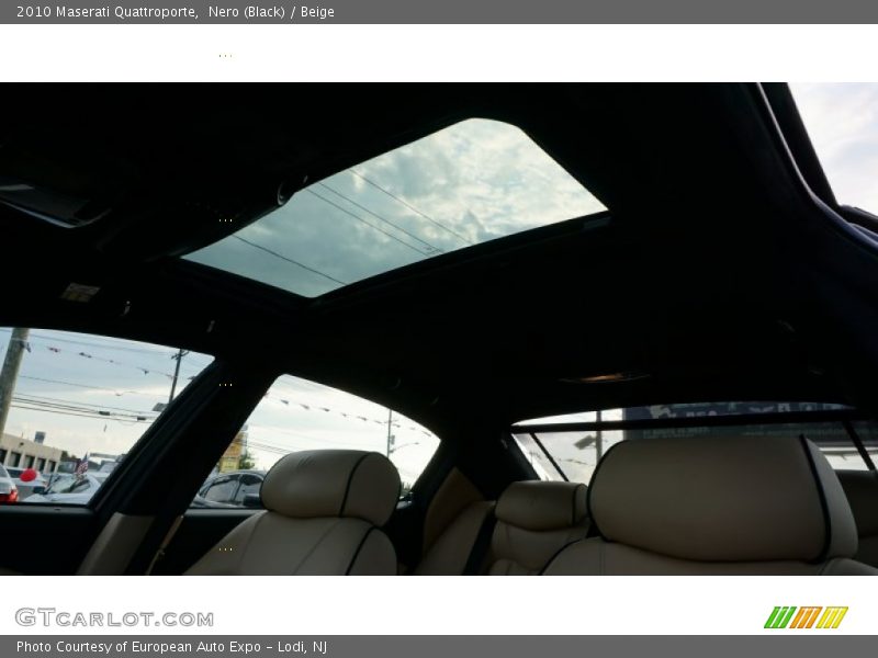 Nero (Black) / Beige 2010 Maserati Quattroporte
