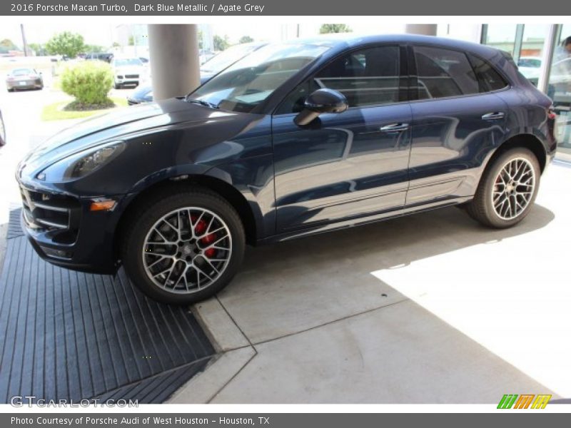  2016 Macan Turbo Dark Blue Metallic