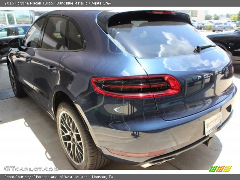 Dark Blue Metallic / Agate Grey 2016 Porsche Macan Turbo