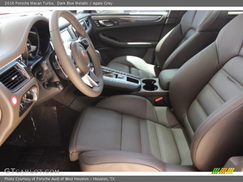 Front Seat of 2016 Macan Turbo