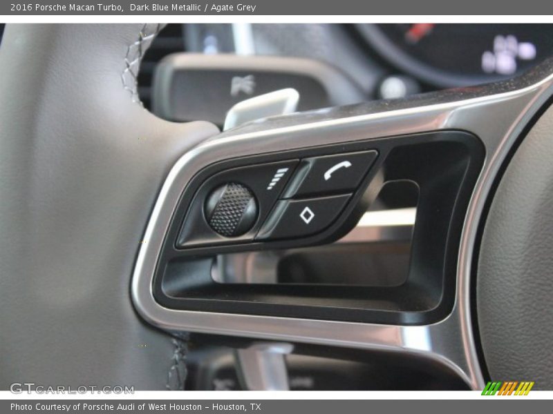 Controls of 2016 Macan Turbo