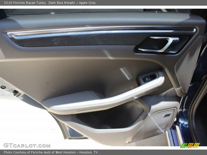 Dark Blue Metallic / Agate Grey 2016 Porsche Macan Turbo