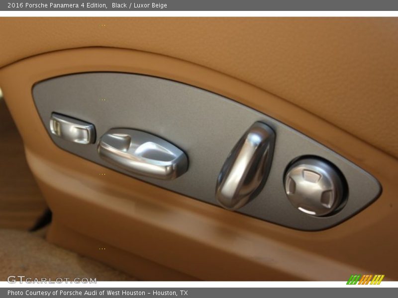 Controls of 2016 Panamera 4 Edition