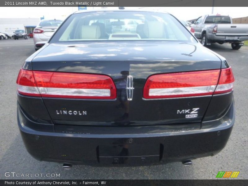 Tuxedo Black Metallic / Light Camel 2011 Lincoln MKZ AWD