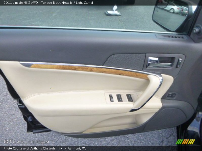 Tuxedo Black Metallic / Light Camel 2011 Lincoln MKZ AWD