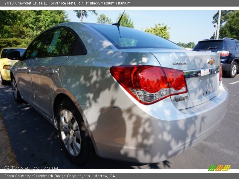 Silver Ice Metallic / Jet Black/Medium Titanium 2013 Chevrolet Cruze LS