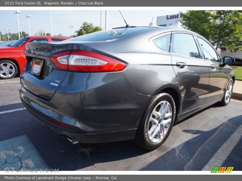 Magnetic Metallic / Charcoal Black 2015 Ford Fusion SE