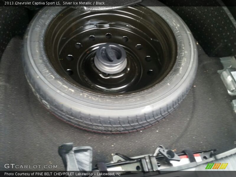 Silver Ice Metallic / Black 2013 Chevrolet Captiva Sport LS