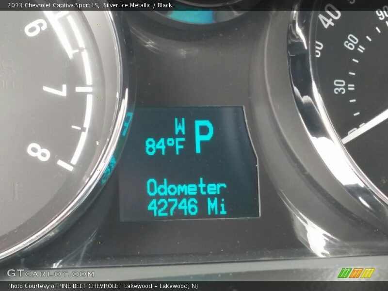 Silver Ice Metallic / Black 2013 Chevrolet Captiva Sport LS