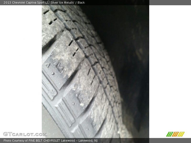 Silver Ice Metallic / Black 2013 Chevrolet Captiva Sport LS