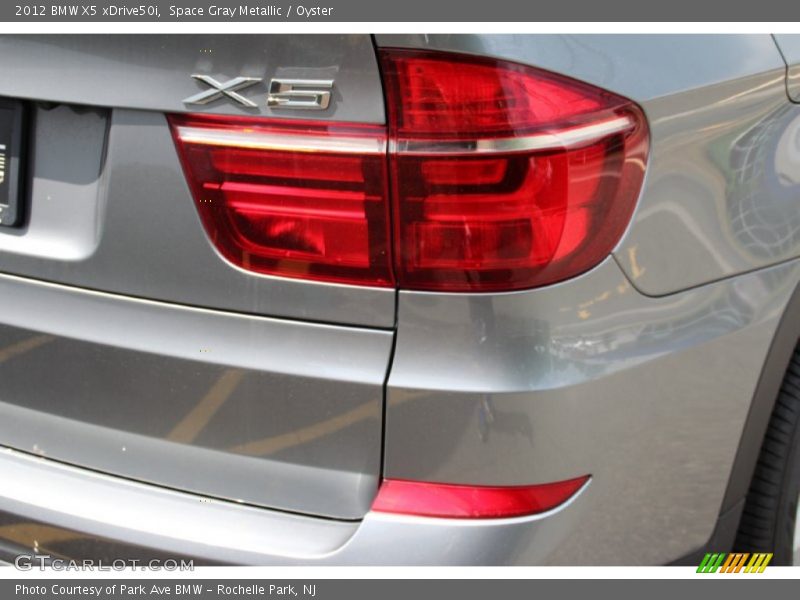 Space Gray Metallic / Oyster 2012 BMW X5 xDrive50i