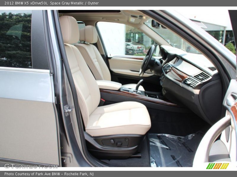 Space Gray Metallic / Oyster 2012 BMW X5 xDrive50i