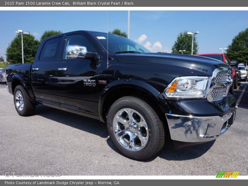 Front 3/4 View of 2015 1500 Laramie Crew Cab