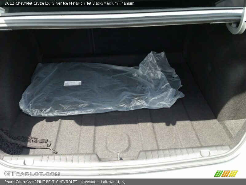 Silver Ice Metallic / Jet Black/Medium Titanium 2012 Chevrolet Cruze LS
