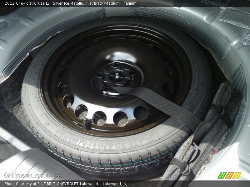 Silver Ice Metallic / Jet Black/Medium Titanium 2012 Chevrolet Cruze LS