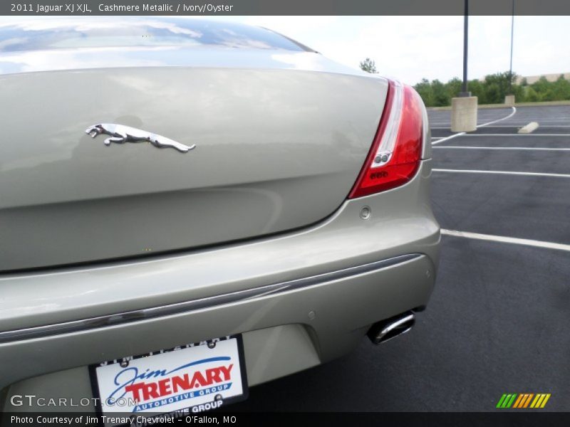 Cashmere Metallic / Ivory/Oyster 2011 Jaguar XJ XJL