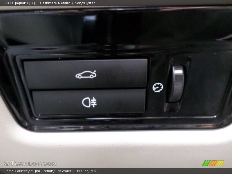 Cashmere Metallic / Ivory/Oyster 2011 Jaguar XJ XJL