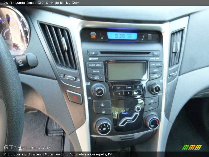 Midnight Black / Gray 2013 Hyundai Sonata GLS