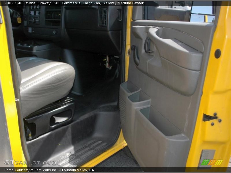 Yellow / Medium Pewter 2007 GMC Savana Cutaway 3500 Commercial Cargo Van