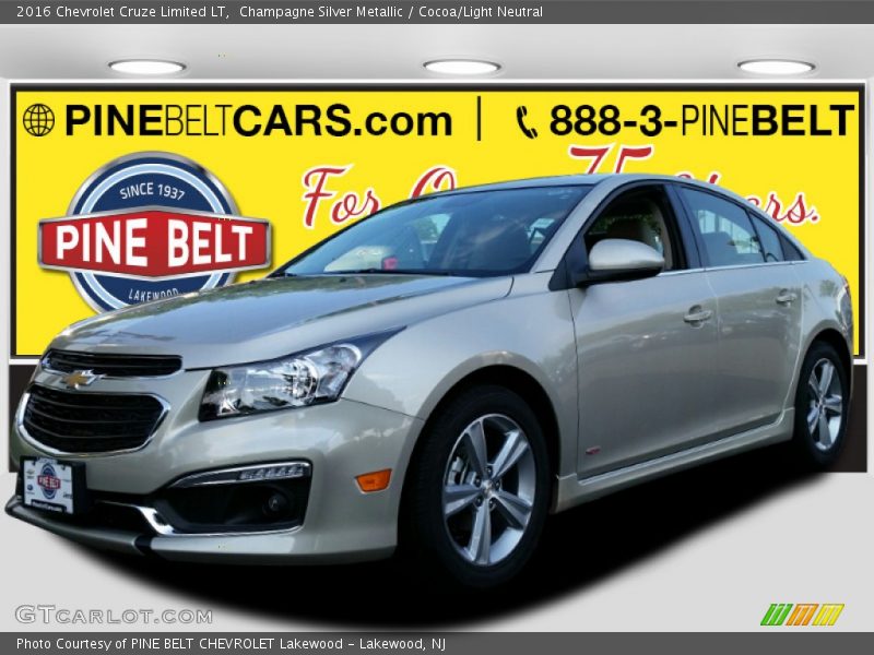 Champagne Silver Metallic / Cocoa/Light Neutral 2016 Chevrolet Cruze Limited LT