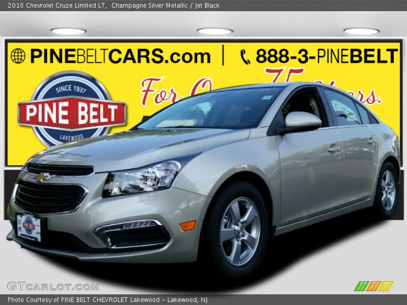 Champagne Silver Metallic / Jet Black 2016 Chevrolet Cruze Limited LT