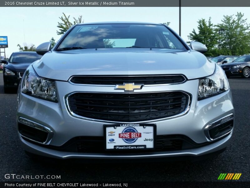 Silver Ice Metallic / Medium Titanium 2016 Chevrolet Cruze Limited LT