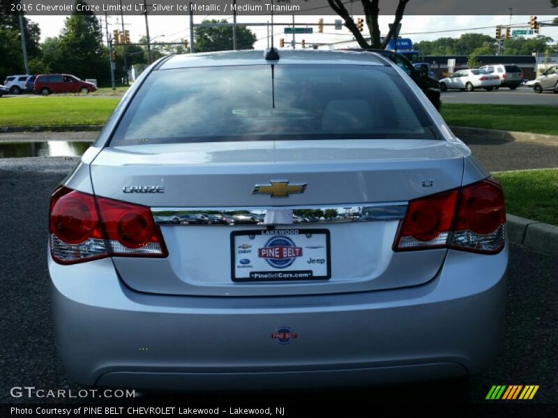 Silver Ice Metallic / Medium Titanium 2016 Chevrolet Cruze Limited LT
