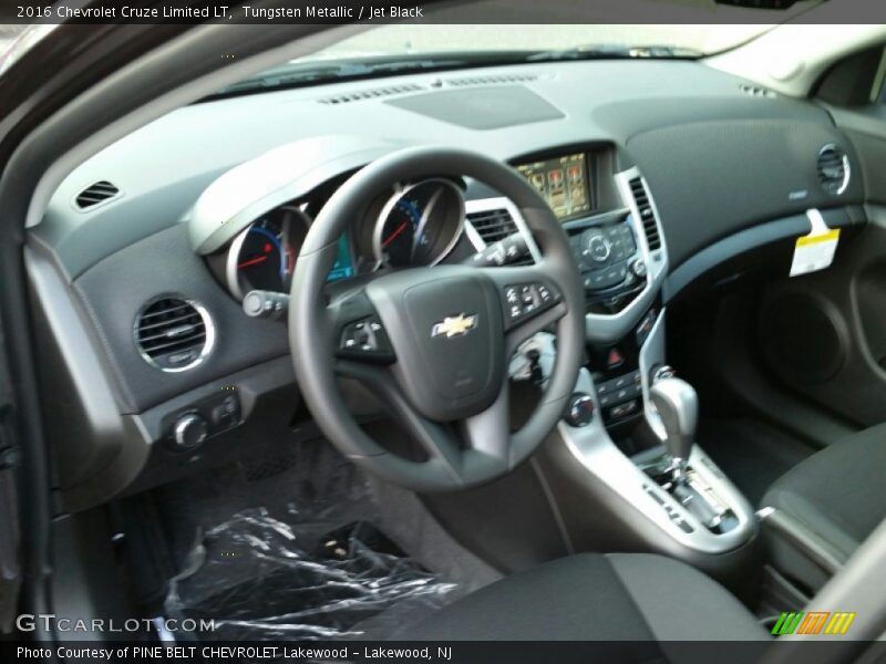 Tungsten Metallic / Jet Black 2016 Chevrolet Cruze Limited LT