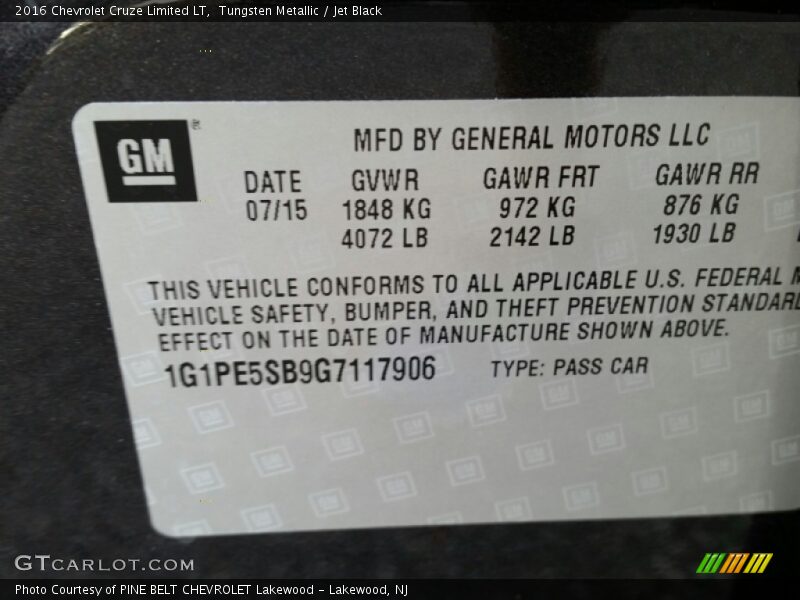 Tungsten Metallic / Jet Black 2016 Chevrolet Cruze Limited LT
