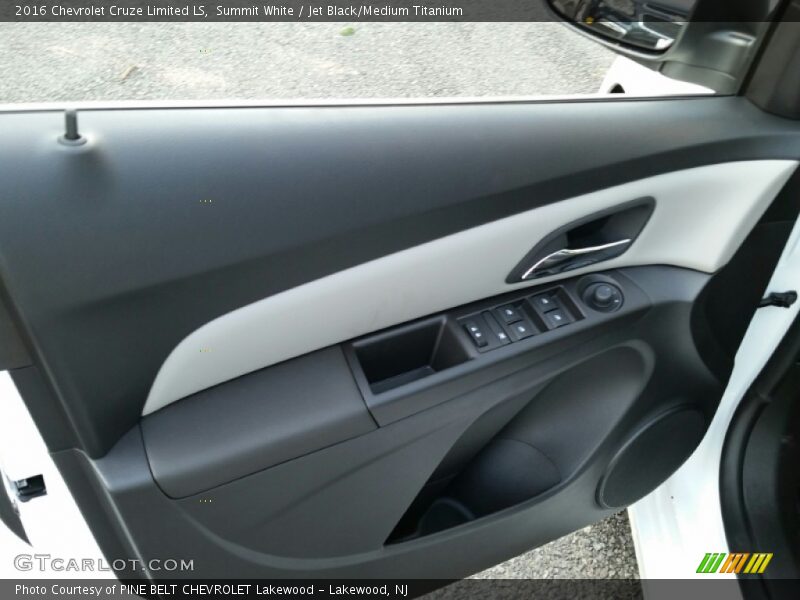 Summit White / Jet Black/Medium Titanium 2016 Chevrolet Cruze Limited LS