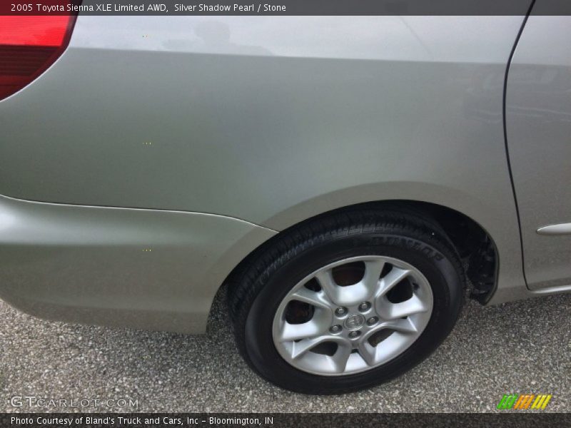 Silver Shadow Pearl / Stone 2005 Toyota Sienna XLE Limited AWD