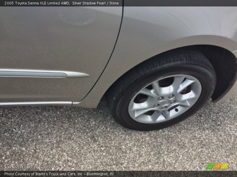 Silver Shadow Pearl / Stone 2005 Toyota Sienna XLE Limited AWD