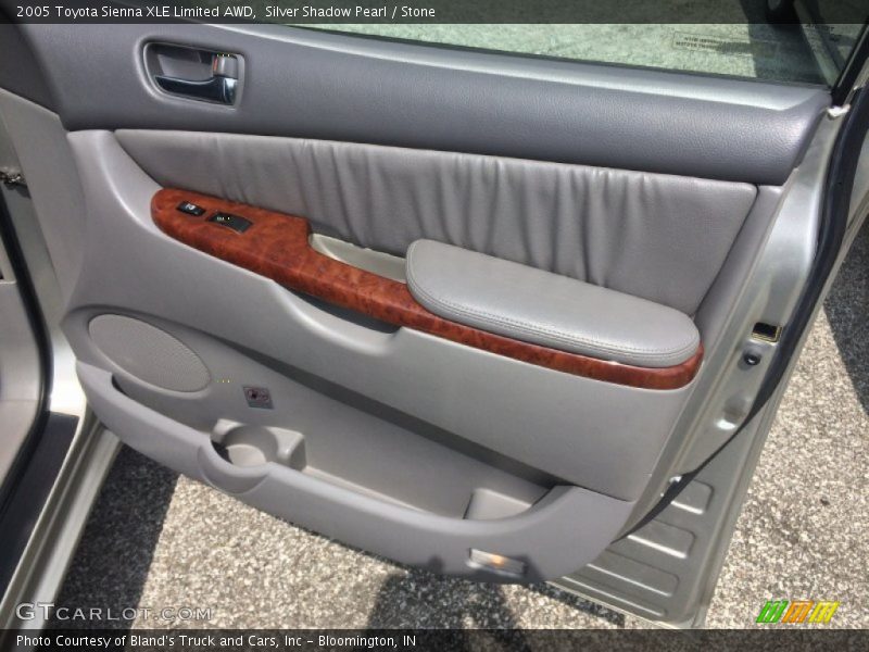 Silver Shadow Pearl / Stone 2005 Toyota Sienna XLE Limited AWD