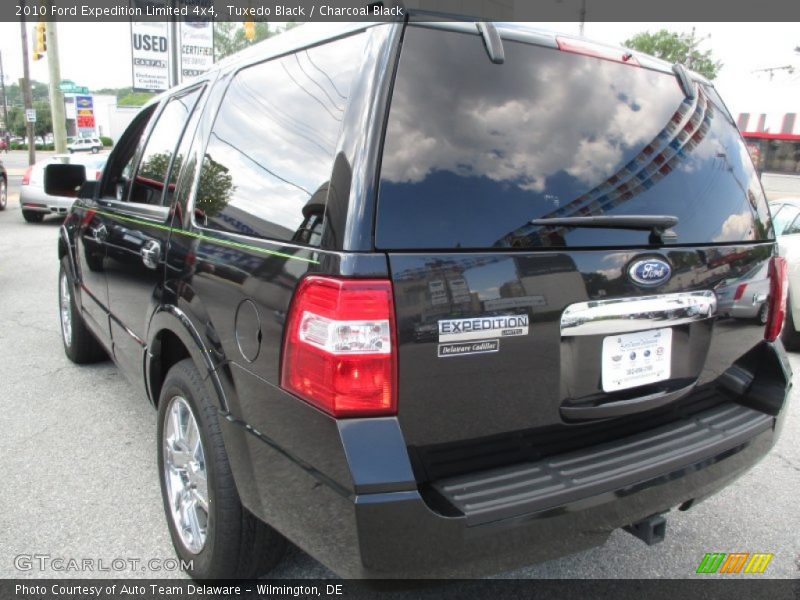 Tuxedo Black / Charcoal Black 2010 Ford Expedition Limited 4x4