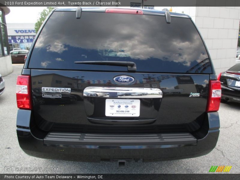 Tuxedo Black / Charcoal Black 2010 Ford Expedition Limited 4x4