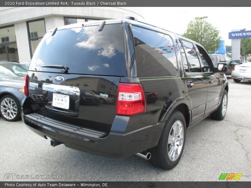 Tuxedo Black / Charcoal Black 2010 Ford Expedition Limited 4x4