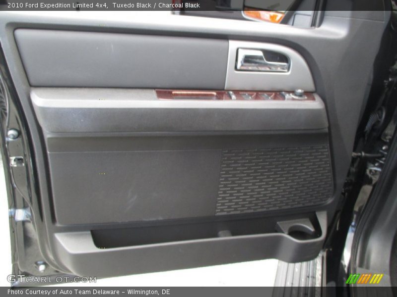 Tuxedo Black / Charcoal Black 2010 Ford Expedition Limited 4x4