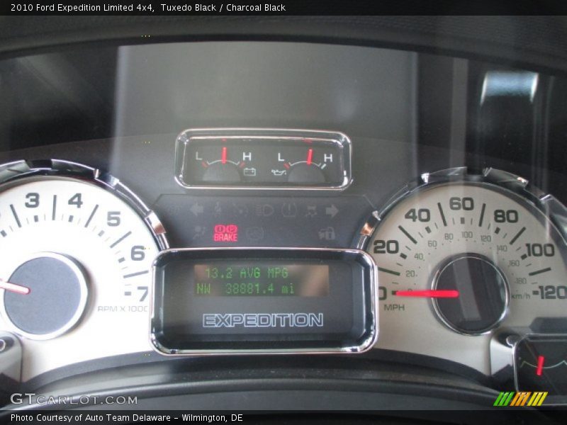 Tuxedo Black / Charcoal Black 2010 Ford Expedition Limited 4x4