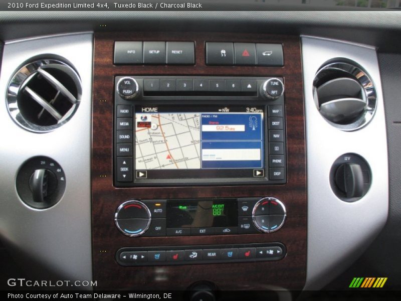 Tuxedo Black / Charcoal Black 2010 Ford Expedition Limited 4x4