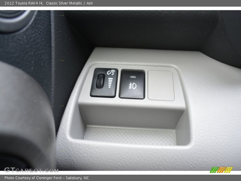 Classic Silver Metallic / Ash 2012 Toyota RAV4 I4