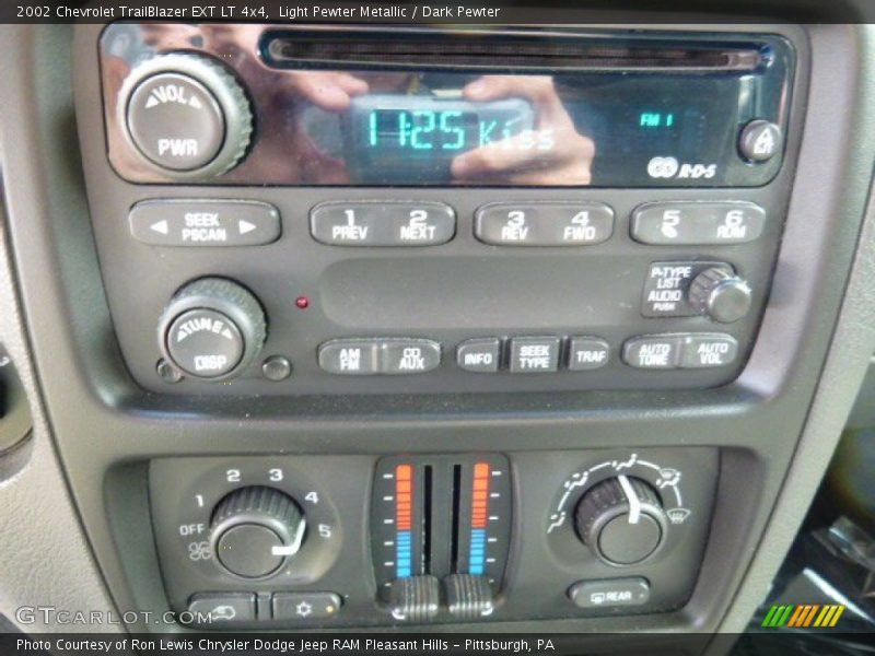 Light Pewter Metallic / Dark Pewter 2002 Chevrolet TrailBlazer EXT LT 4x4